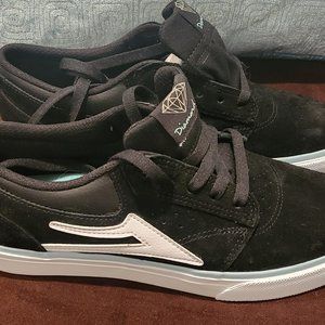 SHOES:  men's/boys BRAND NEW Men's Diamond Supply Co. LAKAI